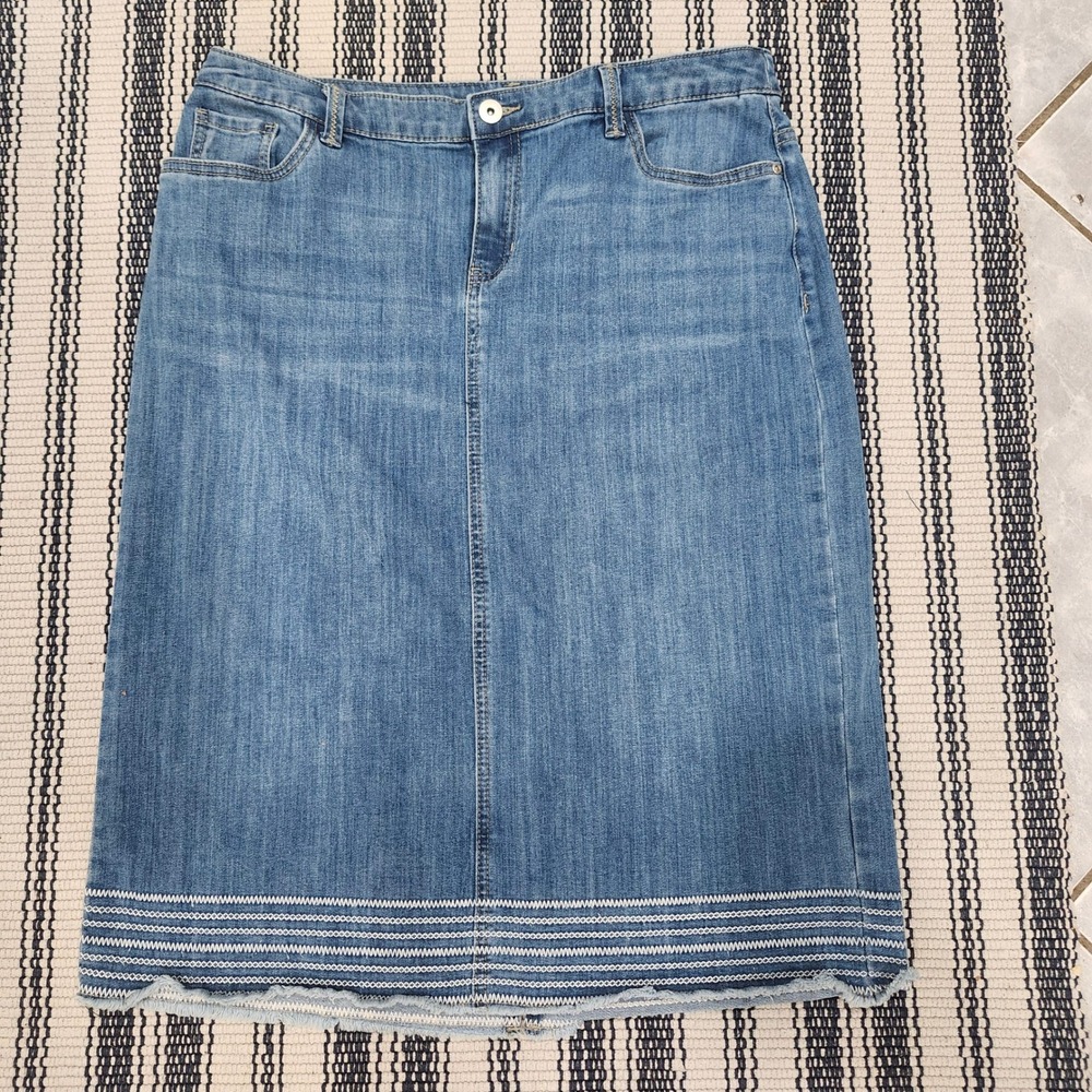 CJ Banks Denim Skirt 14W Blue Embroidered Frayed Hem Mid Length Straight Slit